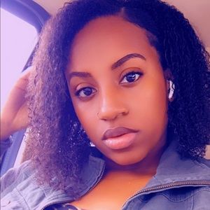 Meet your Posher, Brittney